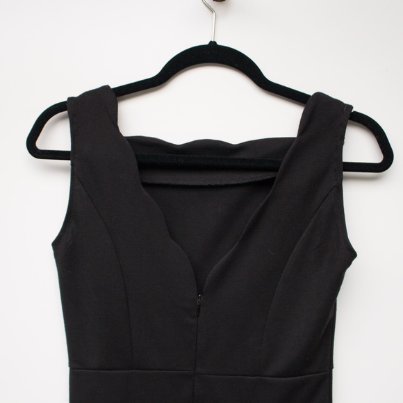 ✨ASDS Women | Black Scalloped Fitted Sheath Dress - Picture 4 of 7